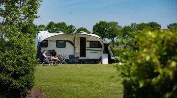 De vakantie is nu echt losgebarsten op onze boerderijcamping!